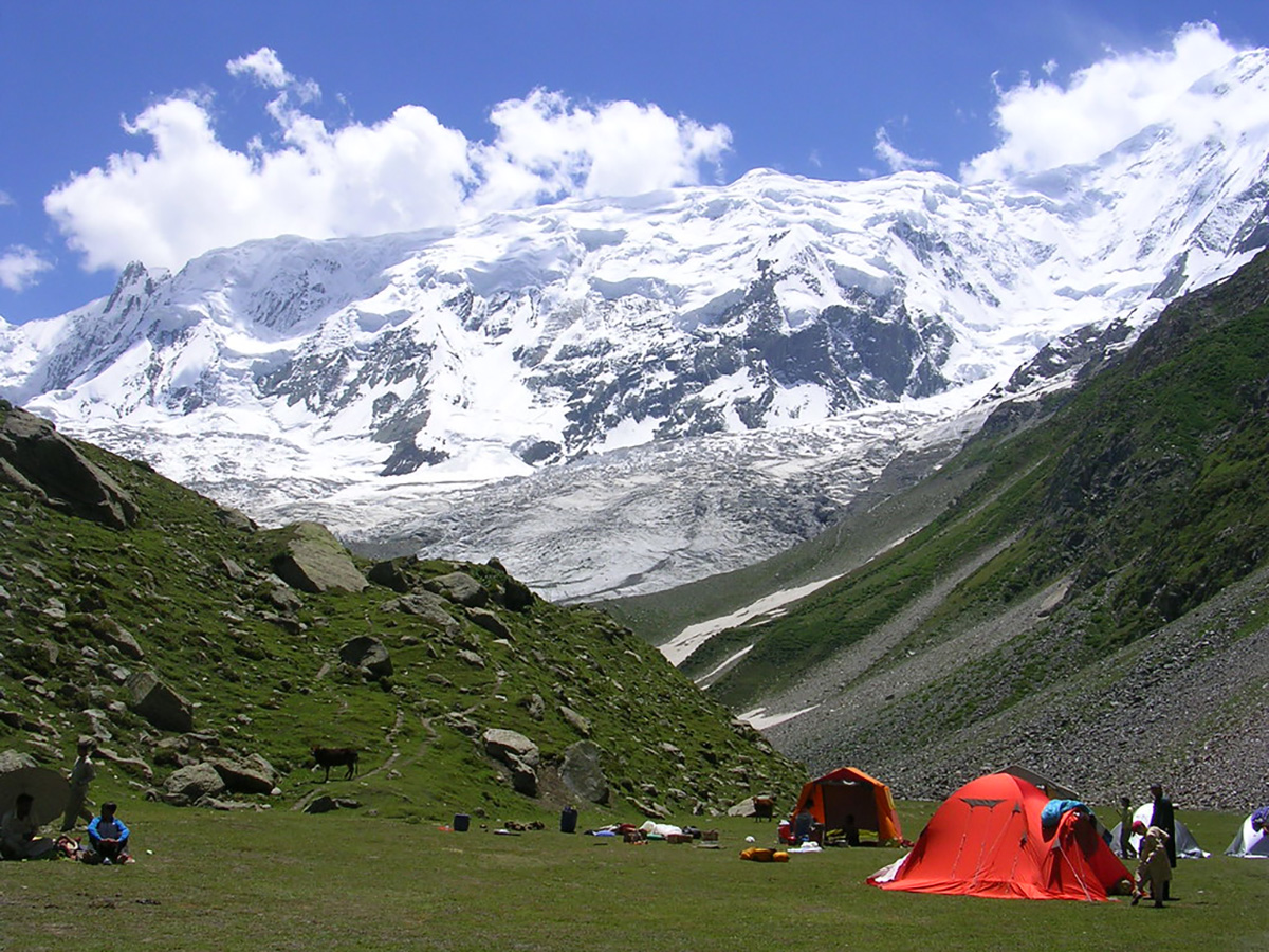 Diran Peak (7266m.)